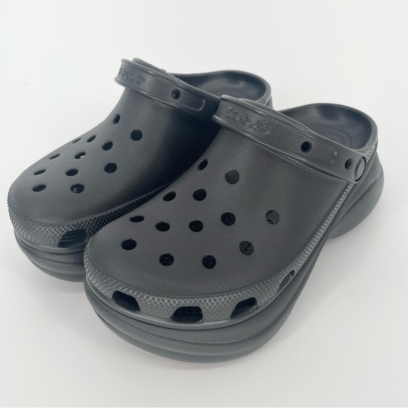 NWT Crocs Classic Bae Clog in Black Women’s Size 7 - Picture 2 of 11